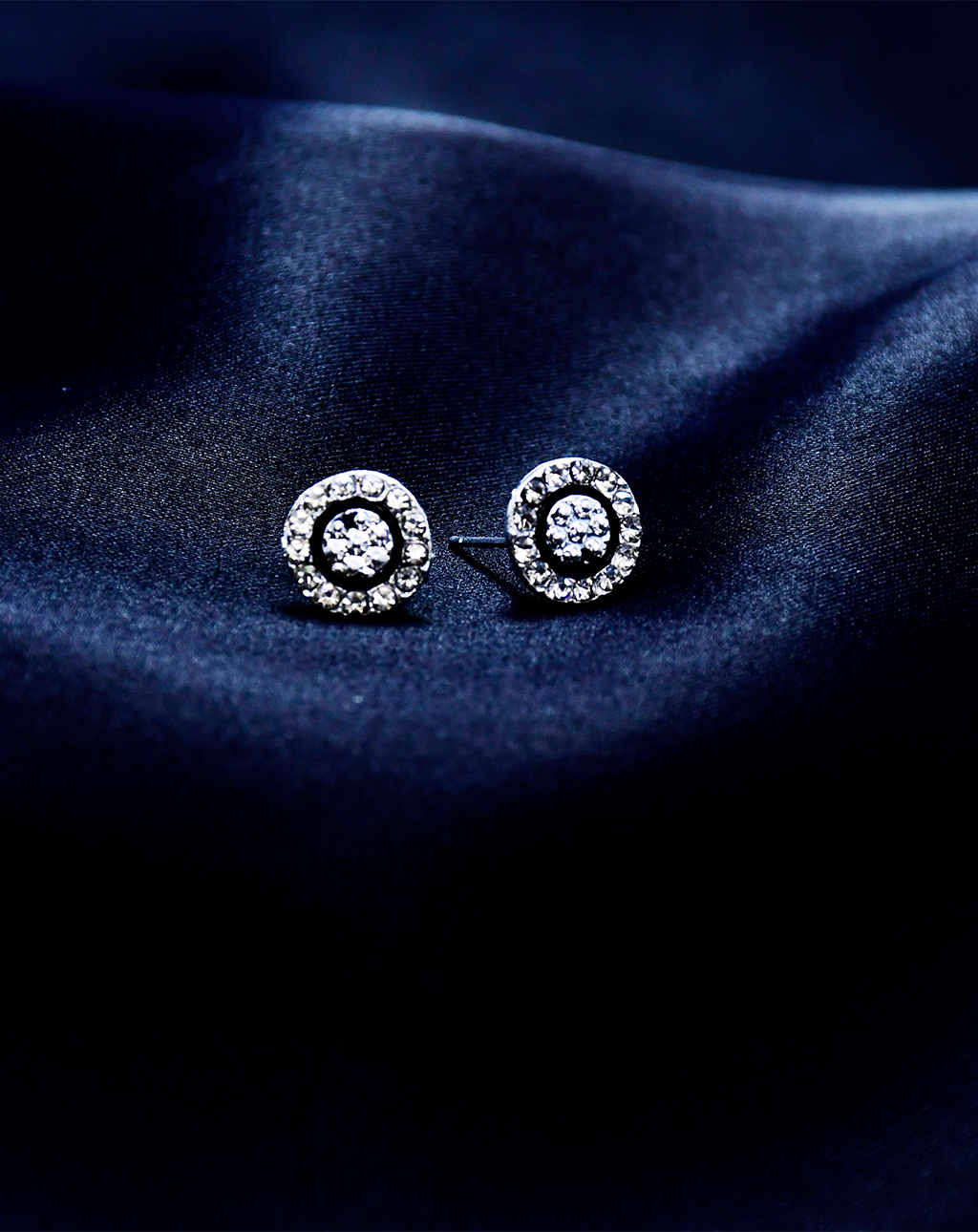 Black Tops-White Circle - Image 2