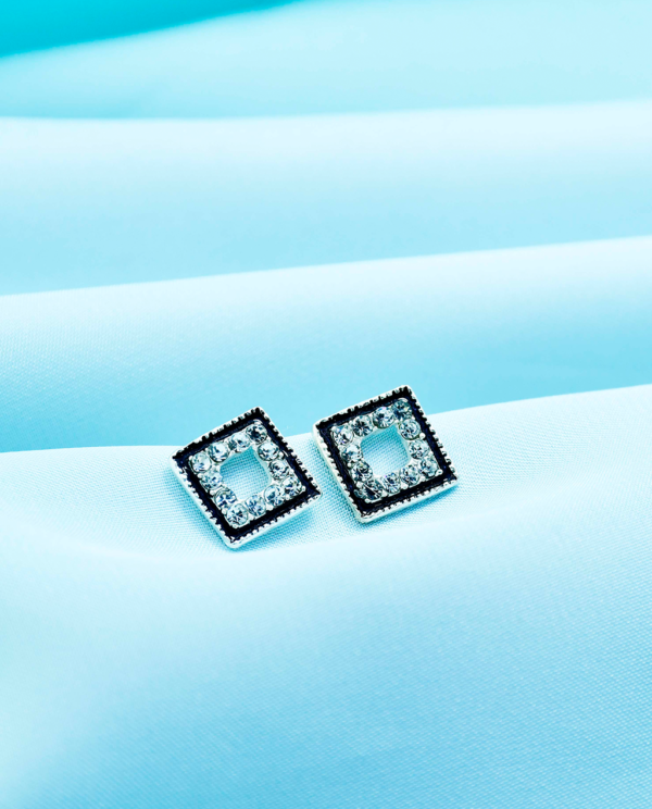 Black Tops-Square Outline